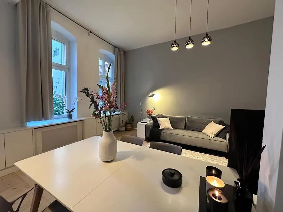 ברלין Charming And Cozy Apartment